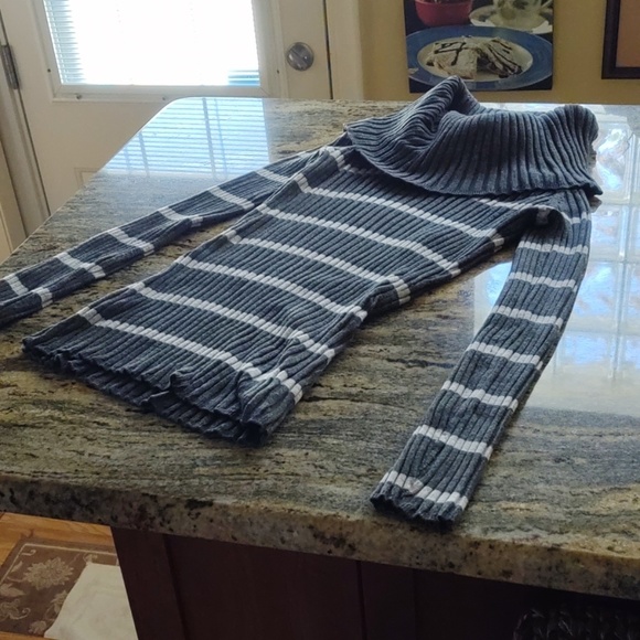 Inc International concepts flattering  sweater ❤️ - Picture 3 of 4